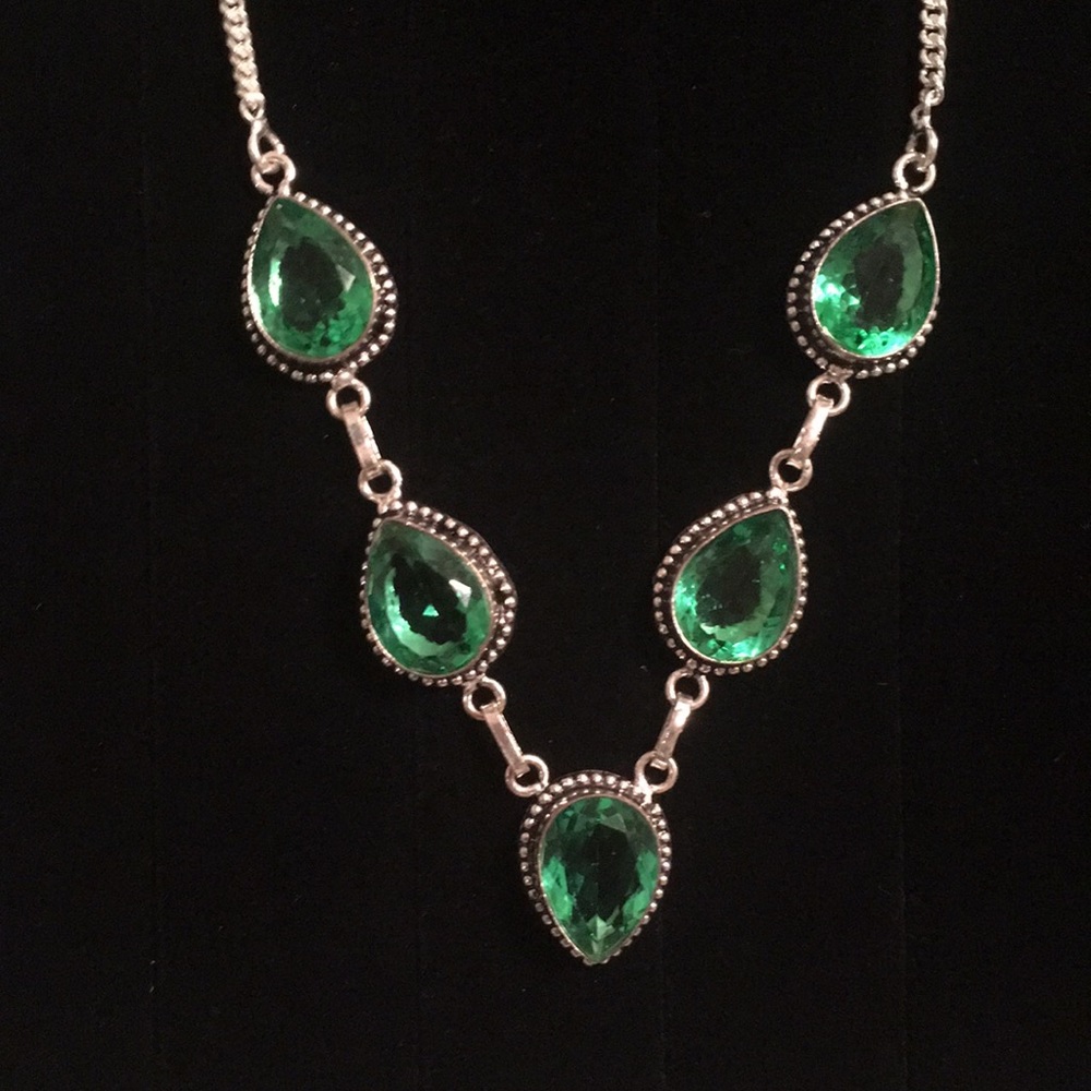NEW GREEN QUARTZ .925 SILVER NECKLACE 19.5” inches